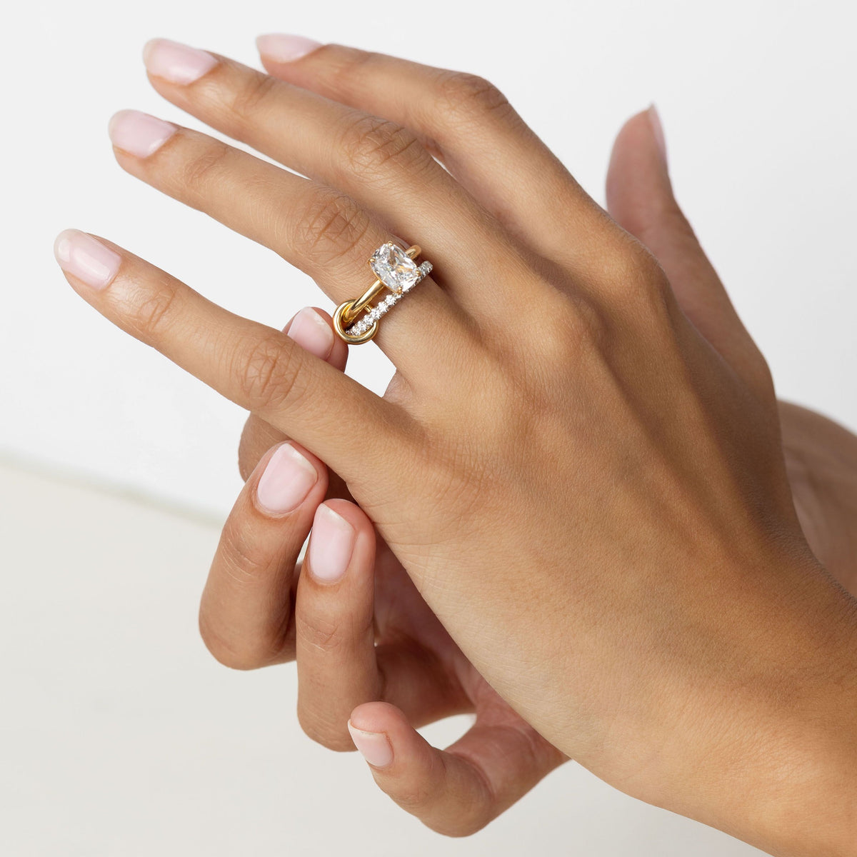 Spinelli Kilcollin Vera Elongated Cushion Cut ring, view 3